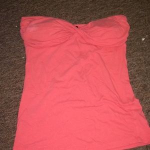 Med. sleeveless shirt.